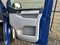 Volkswagen transporter 2.0 tdi trendline 3-persoons 150pk 2018 (origineel-nl), v-476-ks - afbeelding 24 van  35