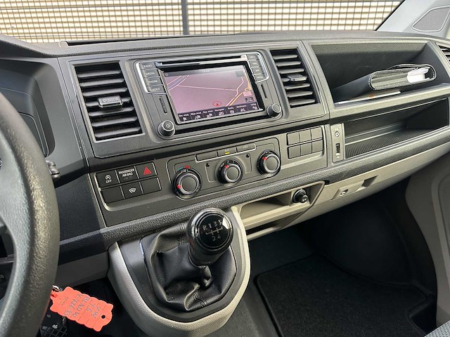 Volkswagen transporter 2.0 tdi trendline 3-persoons 150pk 2018 (origineel-nl), v-476-ks - afbeelding 10 van  35