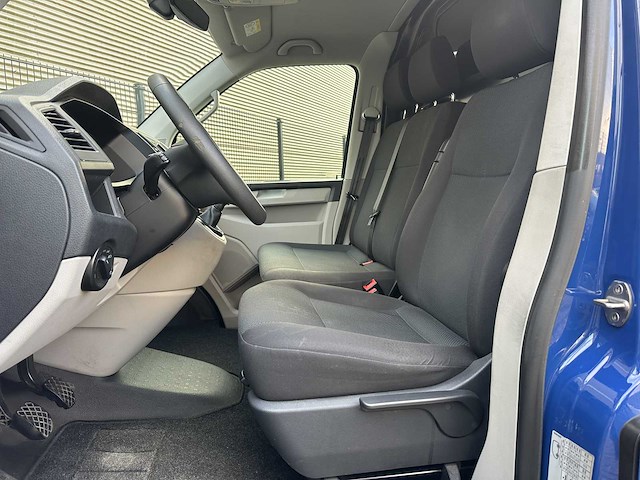 Volkswagen transporter 2.0 tdi trendline 3-persoons 150pk 2018 (origineel-nl), v-476-ks - afbeelding 14 van  35