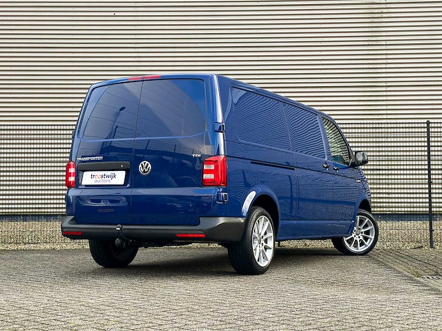 Volkswagen transporter 2.0 tdi trendline 3-persoons 150pk 2018 (origineel-nl), v-476-ks - afbeelding 33 van  35