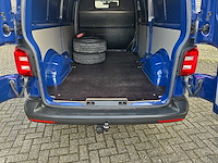 Volkswagen transporter 2.0 tdi trendline 3-persoons 150pk 2018 (origineel-nl), v-476-ks - afbeelding 18 van  35