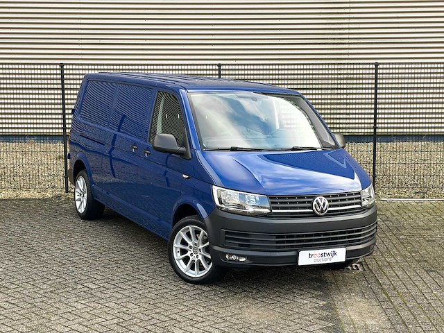 Volkswagen transporter 2.0 tdi trendline 3-persoons 150pk 2018 (origineel-nl), v-476-ks - afbeelding 32 van  35