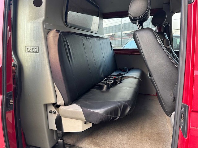 Volkswagen transporter 2.5 tdi 300 131pk 2005, 65-vxt-4 - afbeelding 16 van  33