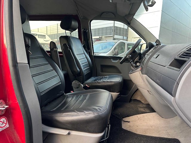 Volkswagen transporter 2.5 tdi 300 131pk 2005, 65-vxt-4 - afbeelding 18 van  33