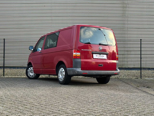 Volkswagen transporter 2.5 tdi 300 131pk 2005, 65-vxt-4 - afbeelding 31 van  33