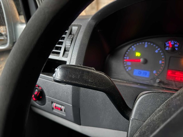 Volkswagen transporter 2.5 tdi 300 131pk 2005 dubbelcabine, 65-vxt-4 - afbeelding 16 van  40