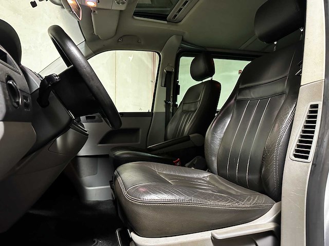 Volkswagen transporter 2.5 tdi 300 comfortline dubbele cabine 131pk 2009 (origineel-nl) automaat, 62-vzd-8 - afbeelding 13 van  48