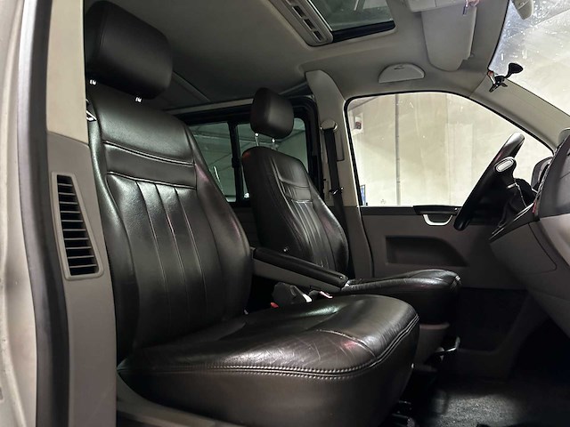 Volkswagen transporter 2.5 tdi 300 comfortline dubbele cabine 131pk 2009 (origineel-nl) automaat, 62-vzd-8 - afbeelding 19 van  48