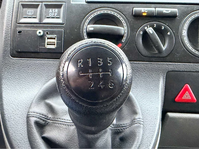 Volkswagen transporter 2.5 tdi 340 apple carplay - airco - mhd bedrijfswagen - afbeelding 2 van  13