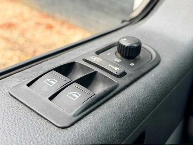 Volkswagen transporter 2.5 tdi 340 apple carplay - airco - mhd bedrijfswagen - afbeelding 3 van  13