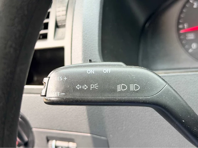 Volkswagen transporter 2.5 tdi 340 apple carplay - airco - mhd bedrijfswagen - afbeelding 5 van  13