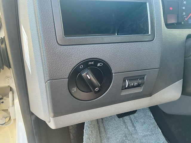 Volkswagen transporter 2.5 tdi 340 bedrijfswagen (319km!) - afbeelding 24 van  42