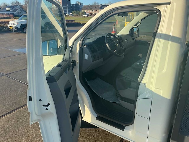 Volkswagen transporter 2.5 tdi 340 bedrijfswagen (319km!) - afbeelding 10 van  42