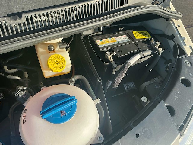 Volkswagen transporter 2.5 tdi 340 bedrijfswagen (319km!) - afbeelding 2 van  6
