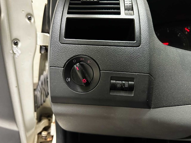 Volkswagen transporter 2.5 tdi 340 dc 131pk 2006 (origineel-nl) dubbele cabine, 23-bz-jn - afbeelding 14 van  51