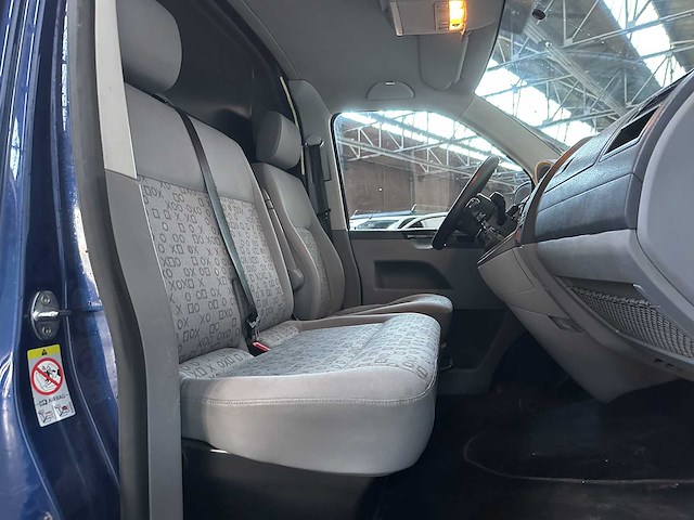 Volkswagen transporter 2.5 tdi 340 l2h1 -lang- 131pk 2007, 81-vgk-3 - afbeelding 22 van  35