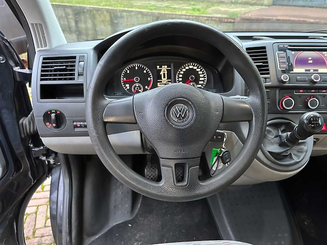 Volkswagen transporter 7j0 t5 2.0 l1h1 84kw camper 116pk 2012, hxr-32-f - afbeelding 11 van  56
