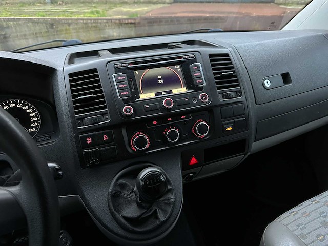 Volkswagen transporter 7j0 t5 2.0 l1h1 84kw camper 116pk 2012, hxr-32-f - afbeelding 19 van  56