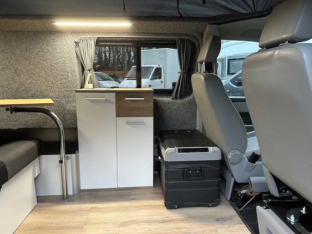 Volkswagen transporter 7j0 t5 2.0 l1h1 84kw camper 116pk 2012, hxr-32-f - afbeelding 29 van  56