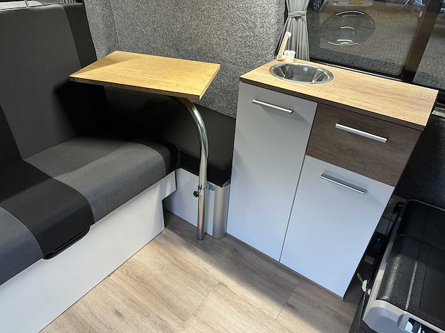 Volkswagen transporter 7j0 t5 2.0 l1h1 84kw camper 116pk 2012, hxr-32-f - afbeelding 35 van  56
