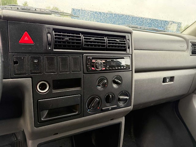 Volkswagen transporter camper, 40-zjf-6 - afbeelding 12 van  15