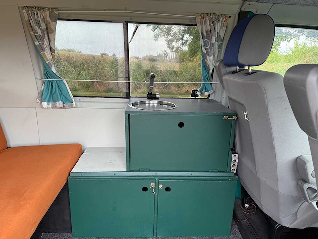 Volkswagen transporter camper, 40-zjf-6 - afbeelding 12 van  15