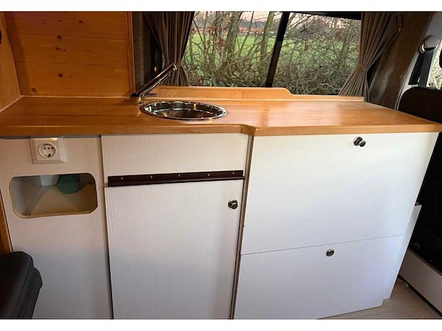 Volkswagen transporter camper 75 kw, p-442-tn - afbeelding 16 van  25