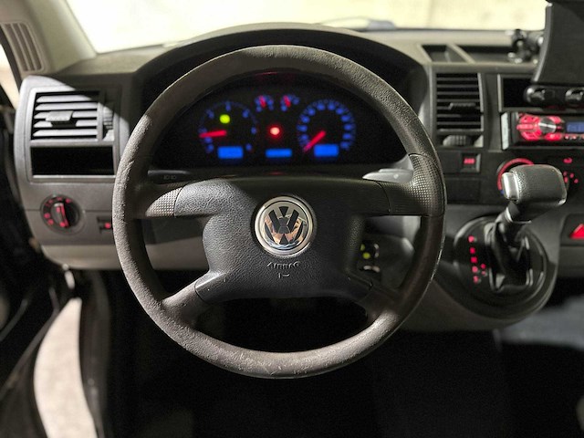 Volkswagen transporter camper kombi 2.5 tdi 340 trendline 131pk 2005, jzj-68-s youngtimer - afbeelding 25 van  51