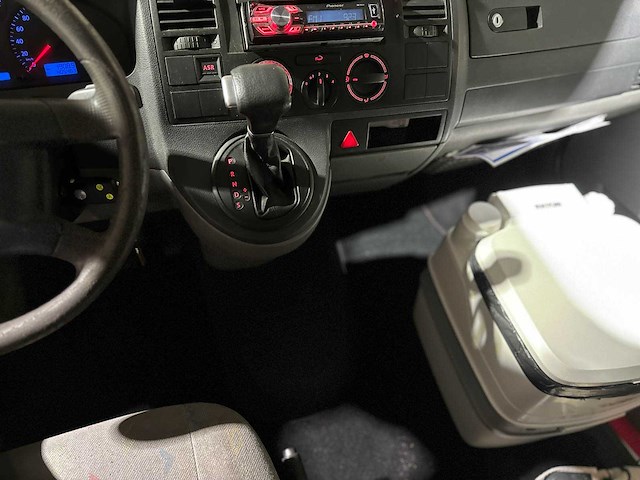 Volkswagen transporter camper kombi 2.5 tdi 340 trendline 131pk 2005, jzj-68-s youngtimer - afbeelding 32 van  51