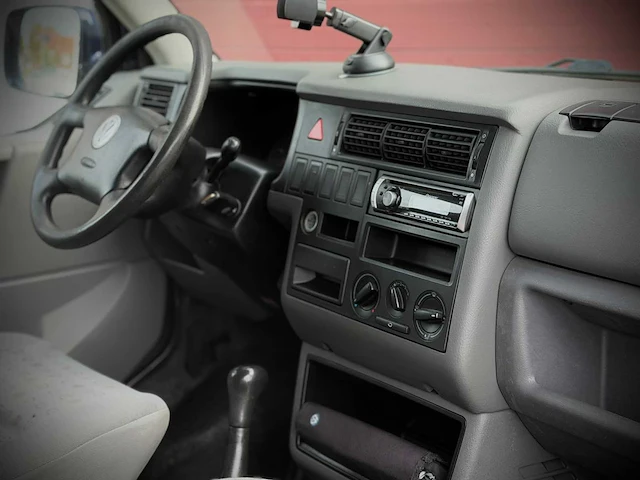 Volkswagen transporter kampeerwagen 1.0 2.5 tdi 65 kw camper j-995-fz - afbeelding 27 van  36