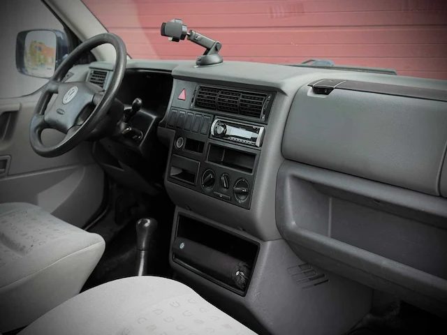 Volkswagen transporter kampeerwagen 1.0 2.5 tdi 65 kw camper j-995-fz - afbeelding 28 van  36