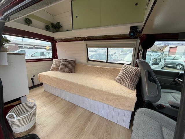 Volkswagen transporter kampeerwagen 2.4 t4 camper 79-sgv-6 - afbeelding 2 van  20