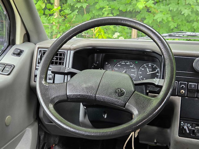 Volkswagen transporter keuken - bed - hefdak - luifel - camper - afbeelding 9 van  25