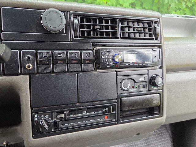 Volkswagen transporter keuken - bed - hefdak - luifel - camper - afbeelding 14 van  25