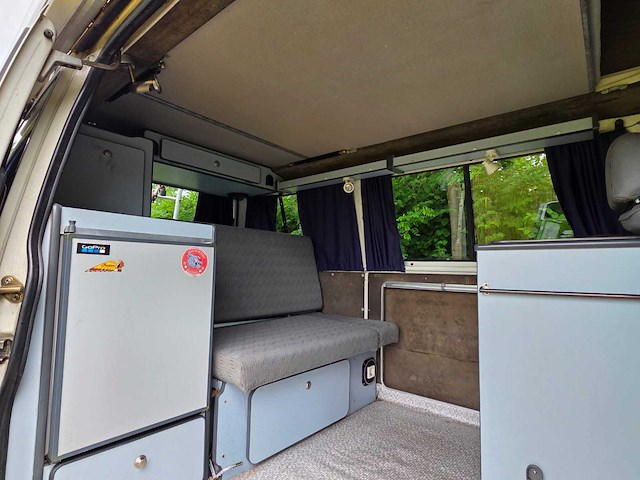 Volkswagen transporter keuken - bed - hefdak - luifel - camper - afbeelding 18 van  25