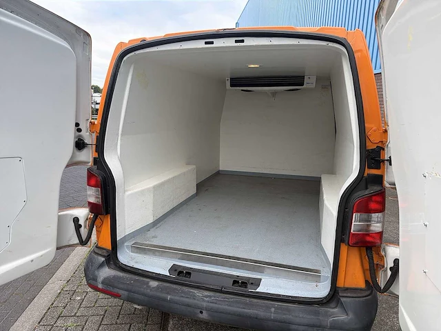 Volkswagen transporter koelwagen 2.0 tdi l2h2 | vg-153-d i - afbeelding 17 van  20