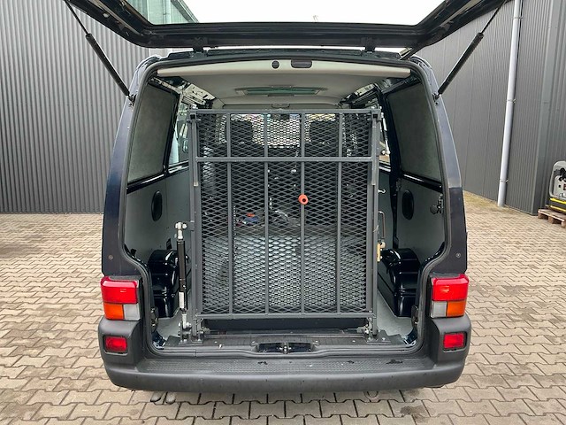 Volkswagen transporter t4 2.4d 5 cilinder bedrijfswagen met oprijklep/laadplateau - afbeelding 8 van  38