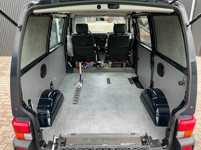 Volkswagen transporter t4 2.4d 5 cilinder bedrijfswagen met oprijklep/laadplateau - afbeelding 14 van  38