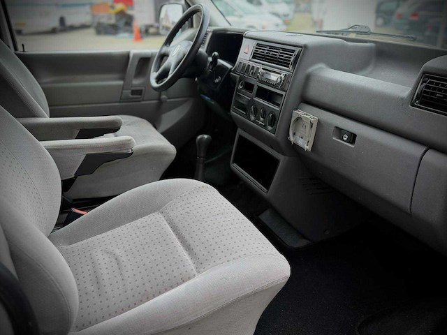 Volkswagen transporter t4 2.5 tdi camper 80-lg-lk - afbeelding 16 van  24
