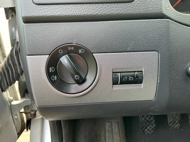 Volkswagen transporter t5 2.5 tdi multivan bedrijfswagen - afbeelding 6 van  37