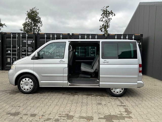 Volkswagen transporter t5 2.5 tdi multivan bedrijfswagen - afbeelding 32 van  37
