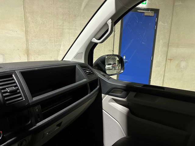 Volkswagen transporter t6 camper 2.0 4p -zelfbouw- 140pk 2016 (automaat), s-456-lj - afbeelding 24 van  49