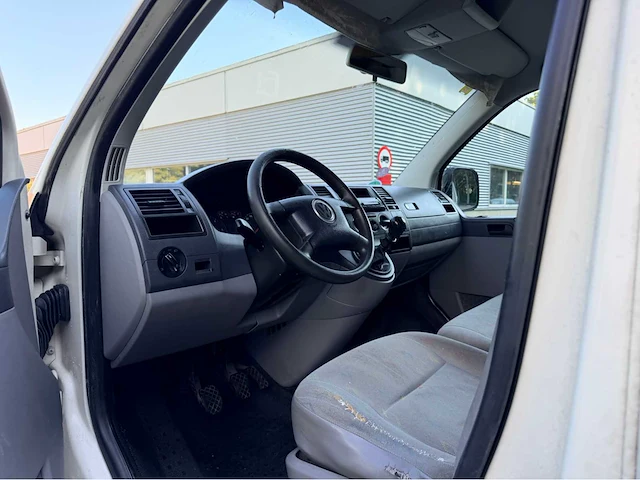 Volkswagen transporter tdi 63kw 0.8 camper - afbeelding 10 van  12