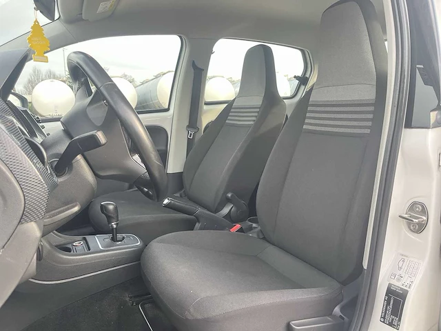 Volkswagen up! 1.0 bmt high up! 2018 | h-441-xk - afbeelding 14 van  20