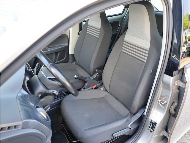 Volkswagen up! 1.0 move up! 2020 - afbeelding 4 van  29