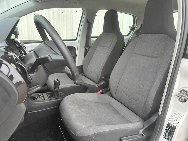 Volkswagen up! 1.0 move up! bluemotion, 9-zkn-07 - afbeelding 1 van  1