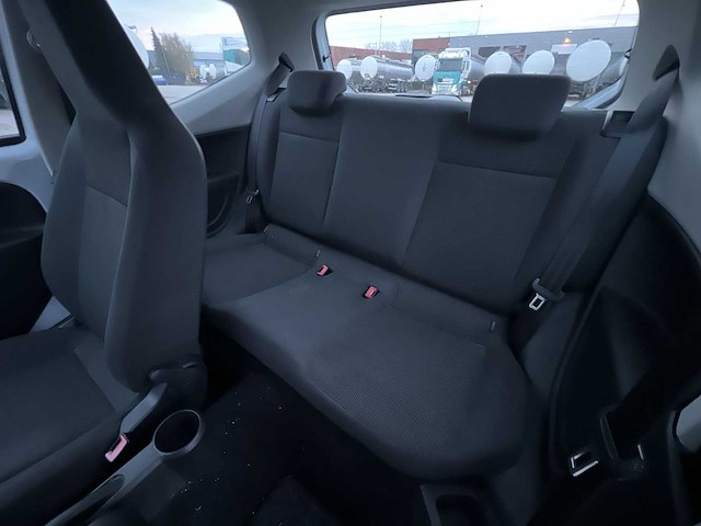 Volkswagen up! 1.0 take up! 2012 | ks-333-x - afbeelding 9 van  22