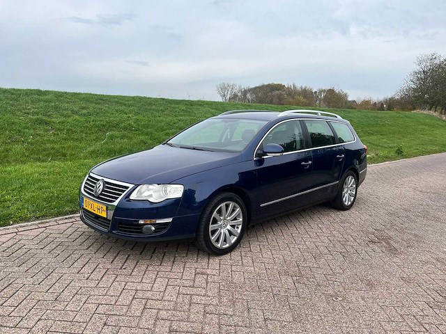 Volkswagenpassat variant 2.0 fsi highline, 01-xl-hp - afbeelding 1 van  29