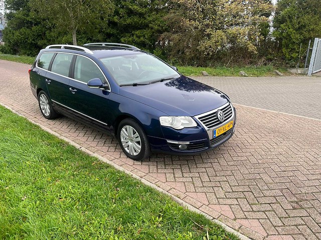 Volkswagenpassat variant 2.0 fsi highline, 01-xl-hp - afbeelding 9 van  29
