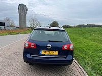 Volkswagenpassat variant 2.0 fsi highline, 01-xl-hp - afbeelding 25 van  29